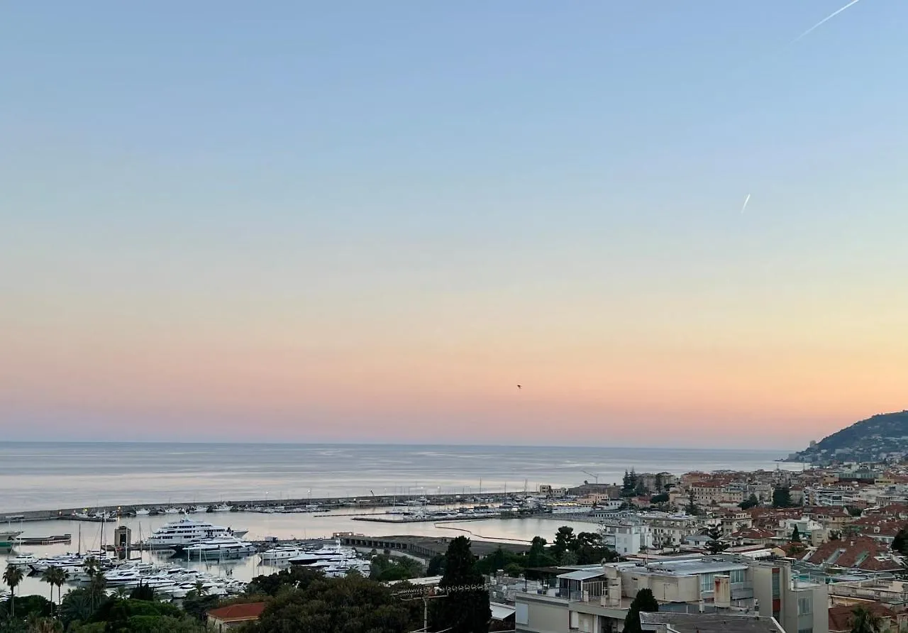 Special Home Vista Mare E Parcheggio Privato Sanremo Apartment